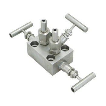 Integrated three valve group